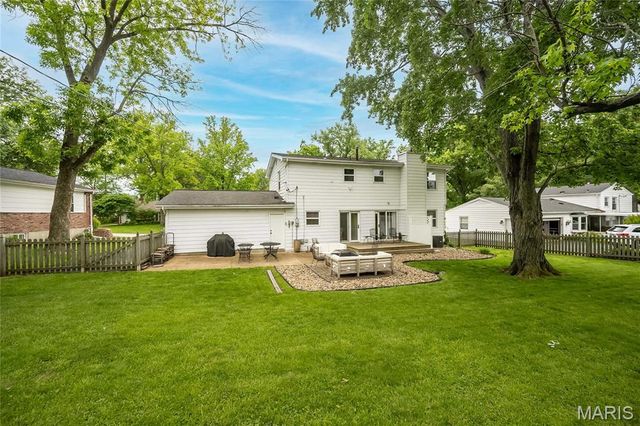 349 Nantucket Drive, Ballwin, MO 63011