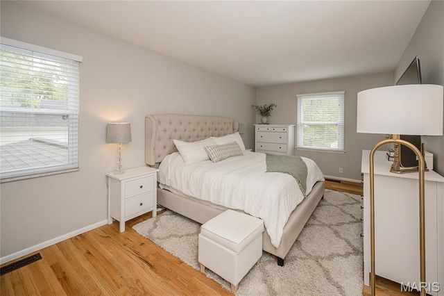 349 Nantucket Drive, Ballwin, MO 63011