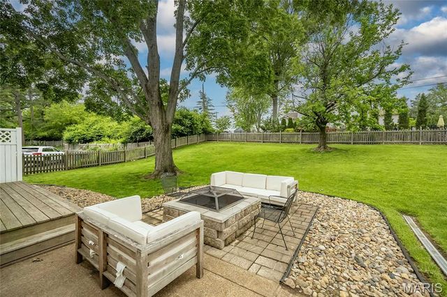 349 Nantucket Drive, Ballwin, MO 63011
