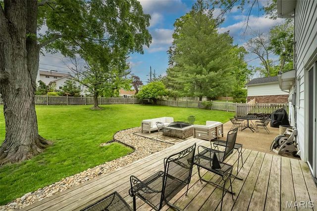 349 Nantucket Drive, Ballwin, MO 63011
