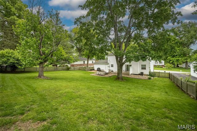 349 Nantucket Drive, Ballwin, MO 63011