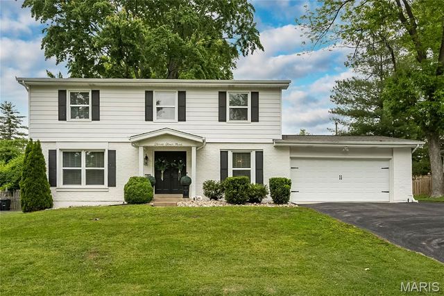 349 Nantucket Drive, Ballwin, MO 63011