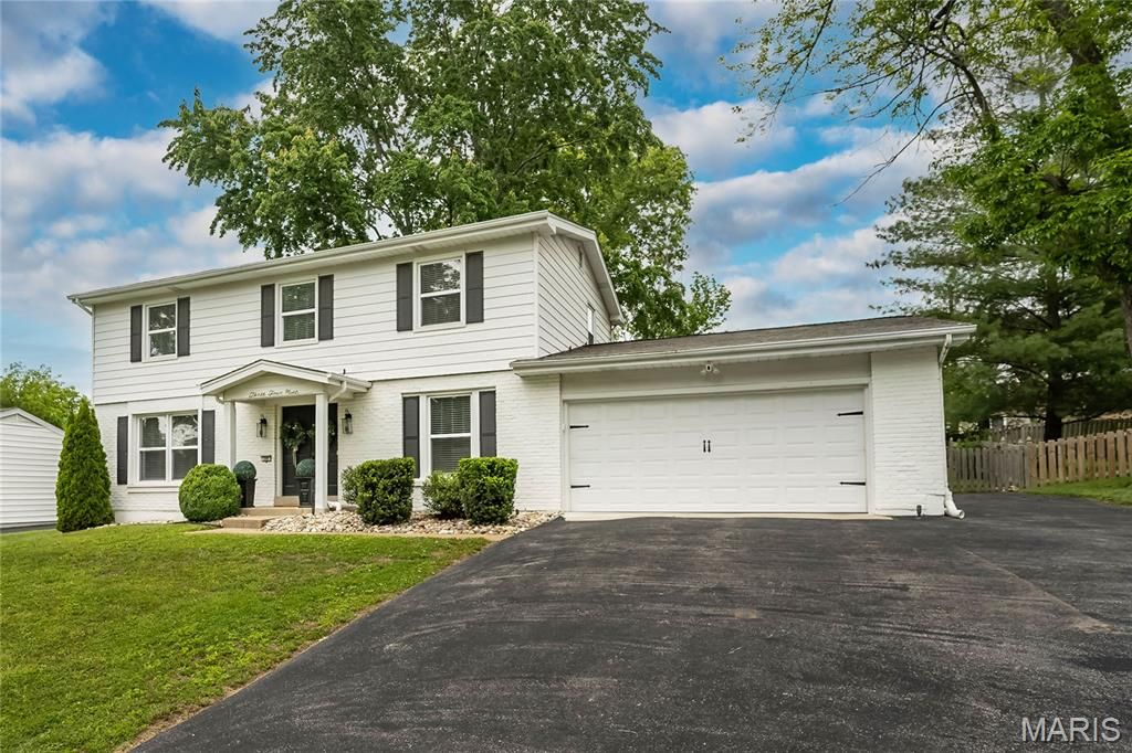 349 Nantucket Drive, Ballwin, MO 63011