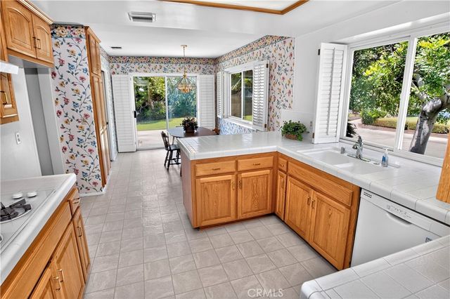 1414 E Virginia, Glendora, CA 91741