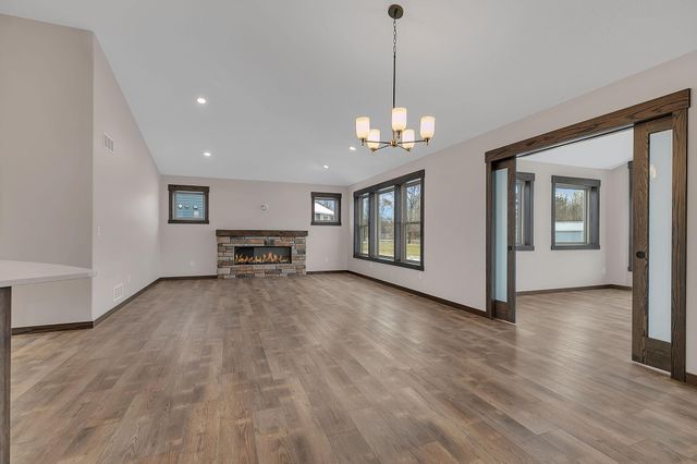 611 Brookwood Lane, Saint Cloud, MN 56303