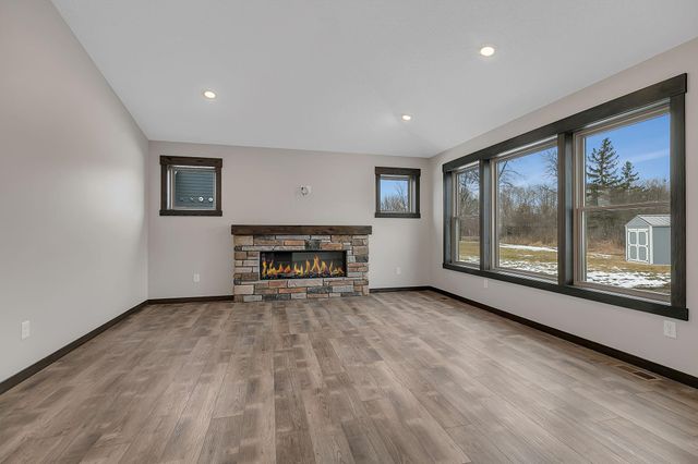 611 Brookwood Lane, Saint Cloud, MN 56303