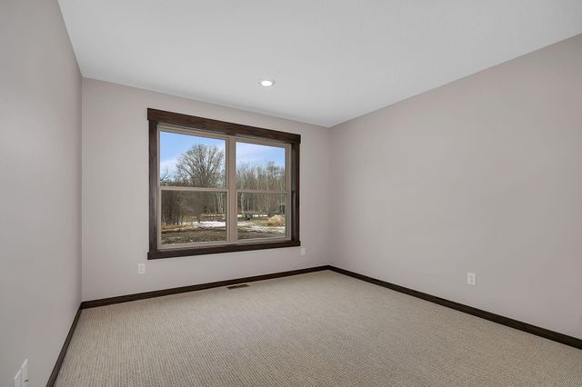 611 Brookwood Lane, Saint Cloud, MN 56303