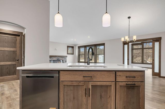 611 Brookwood Lane, Saint Cloud, MN 56303