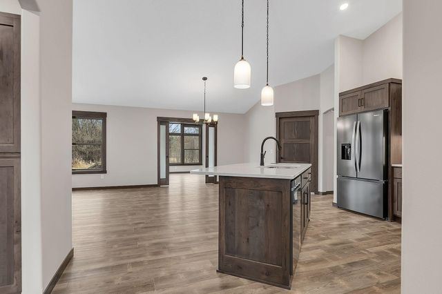 611 Brookwood Lane, Saint Cloud, MN 56303