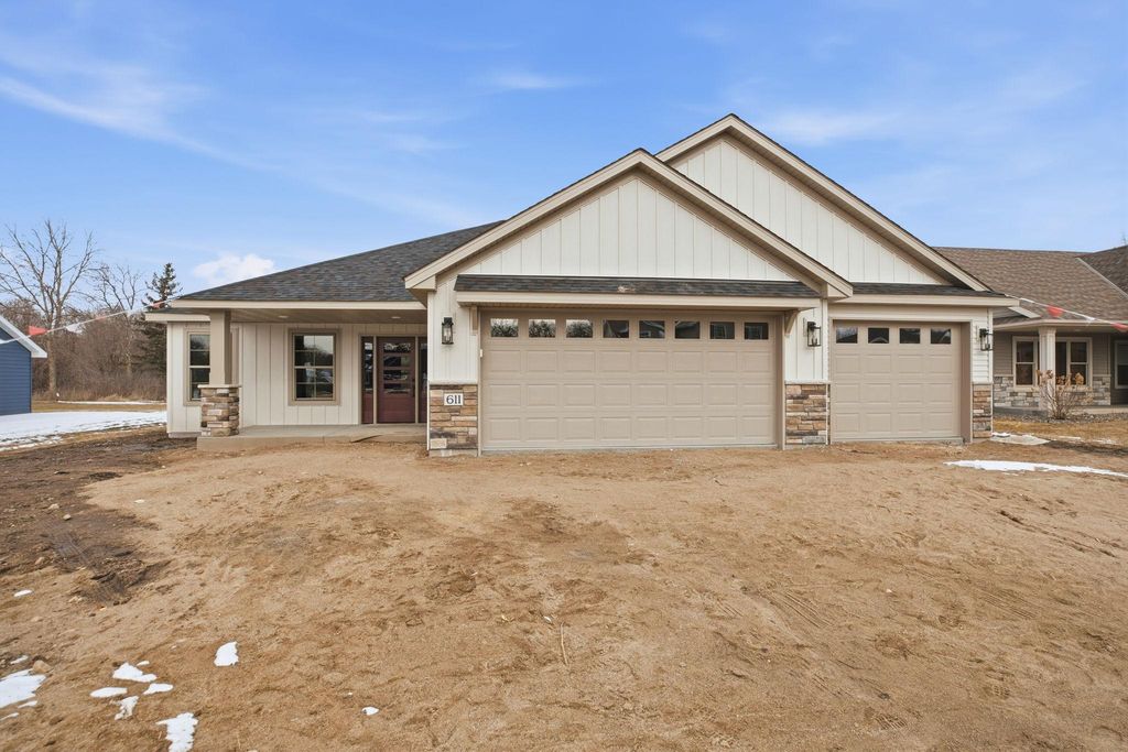 611 Brookwood Lane, Saint Cloud, MN 56303