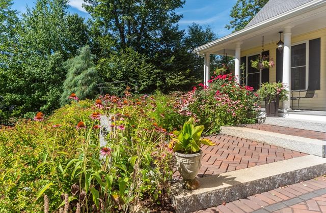 131 Old Westminster Rd, Hubbardston, MA 01452
