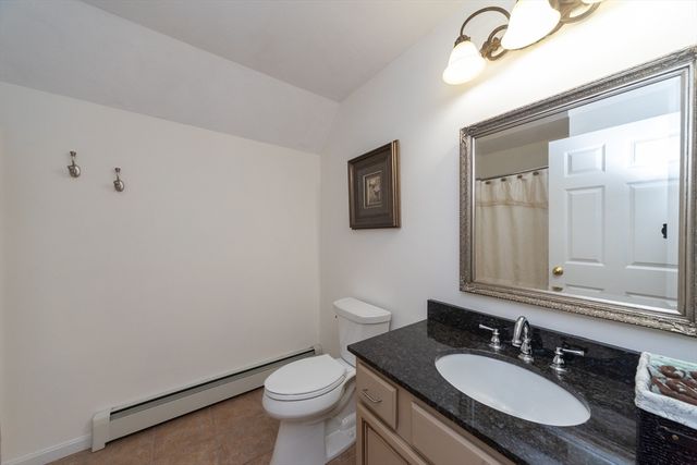 131 Old Westminster Rd, Hubbardston, MA 01452