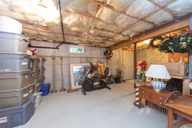 131 Old Westminster Rd, Hubbardston, MA 01452