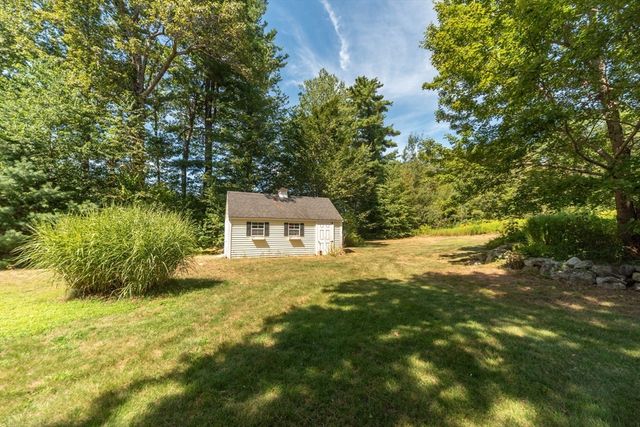 131 Old Westminster Rd, Hubbardston, MA 01452