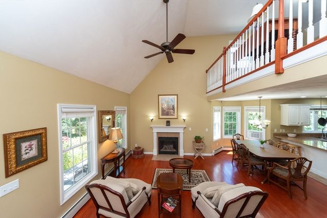 131 Old Westminster Rd, Hubbardston, MA 01452