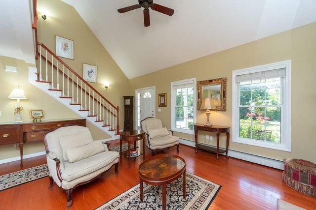 131 Old Westminster Rd, Hubbardston, MA 01452