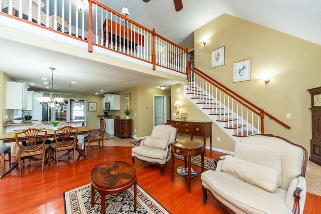 131 Old Westminster Rd, Hubbardston, MA 01452