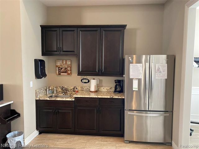 4160 Wrenwood Lane 29, Canton, MI 48188