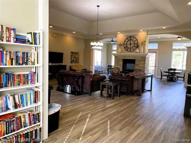 4160 Wrenwood Lane 29, Canton, MI 48188