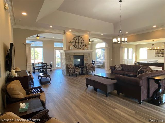 4160 Wrenwood Lane 29, Canton, MI 48188