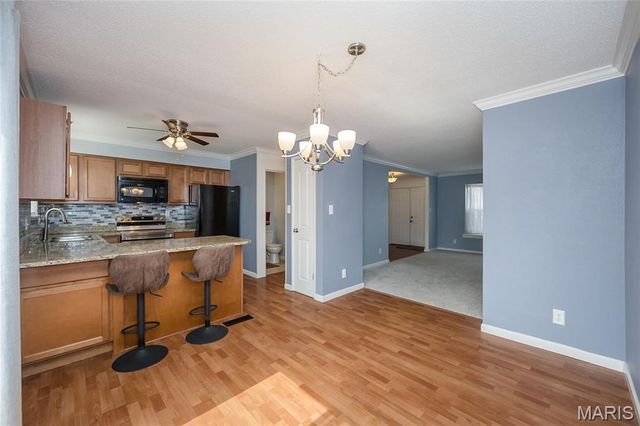 1467 Willow Brook Cove, St Louis, MO 63146