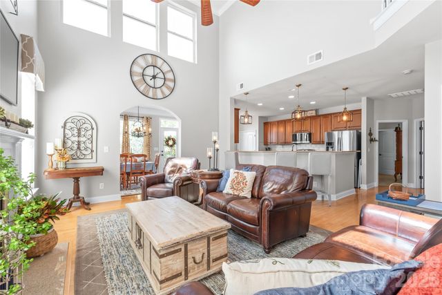 3327 Brackhill Street, Davidson, NC 28036