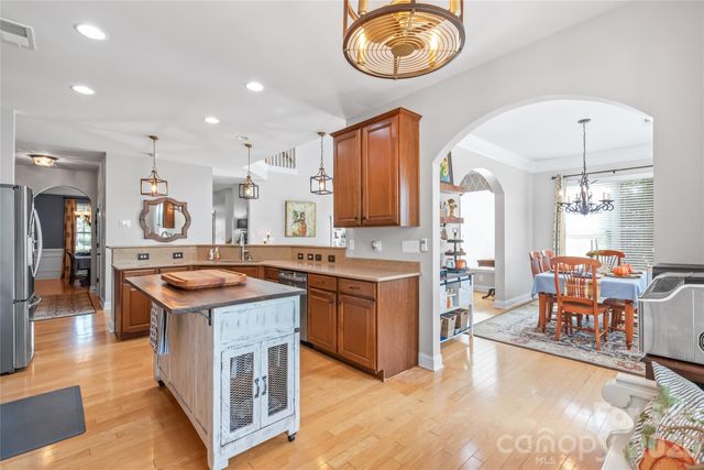 3327 Brackhill Street, Davidson, NC 28036