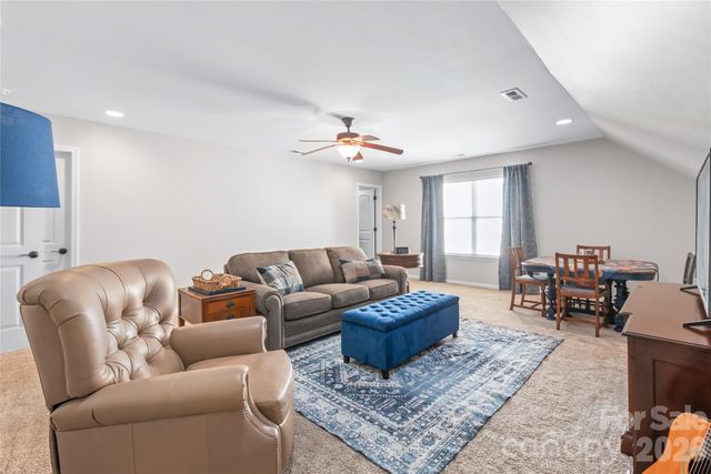 3327 Brackhill Street, Davidson, NC 28036