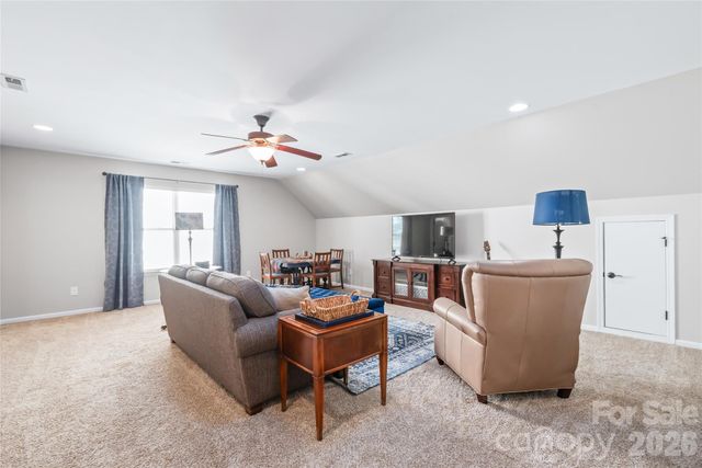 3327 Brackhill Street, Davidson, NC 28036