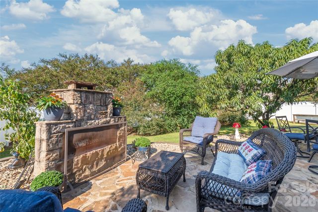 3327 Brackhill Street, Davidson, NC 28036