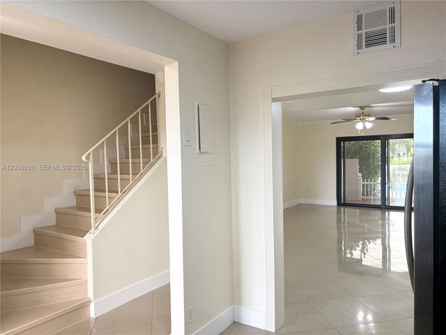1606 NW 90th Way 1606, Pembroke Pines, FL 33024