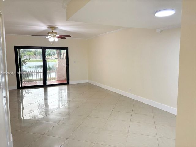 1606 NW 90th Way 1606, Pembroke Pines, FL 33024