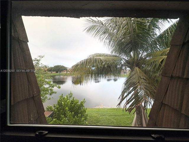 1606 NW 90th Way 1606, Pembroke Pines, FL 33024