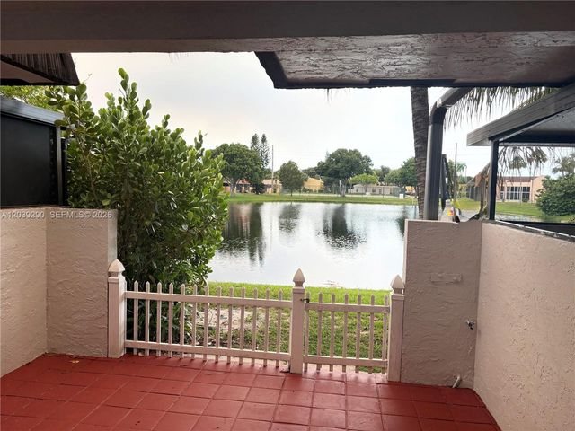 1606 NW 90th Way 1606, Pembroke Pines, FL 33024