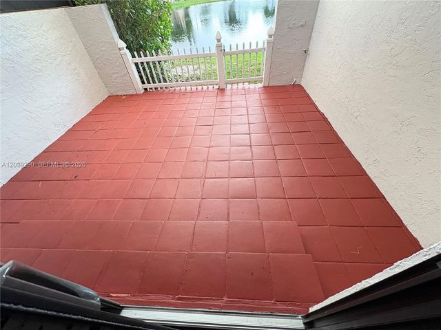1606 NW 90th Way 1606, Pembroke Pines, FL 33024