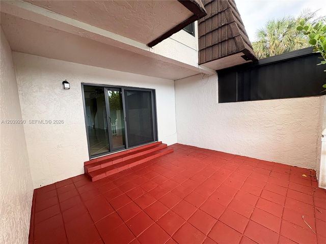 1606 NW 90th Way 1606, Pembroke Pines, FL 33024