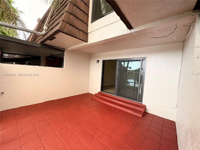 1606 NW 90th Way 1606, Pembroke Pines, FL 33024