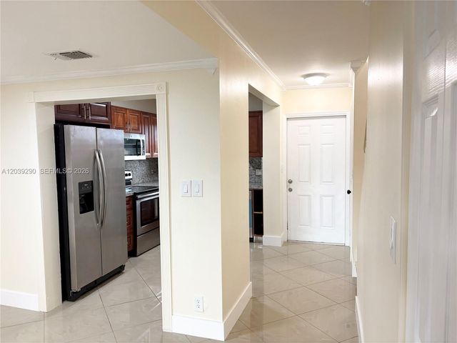 1606 NW 90th Way 1606, Pembroke Pines, FL 33024