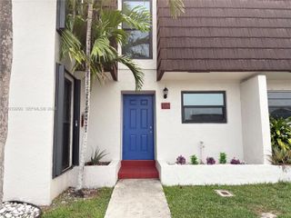 1606 NW 90th Way 1606, Pembroke Pines, FL 33024
