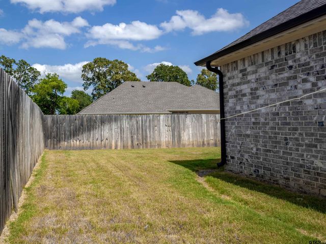 811 Charlie, Whitehouse, TX 75791