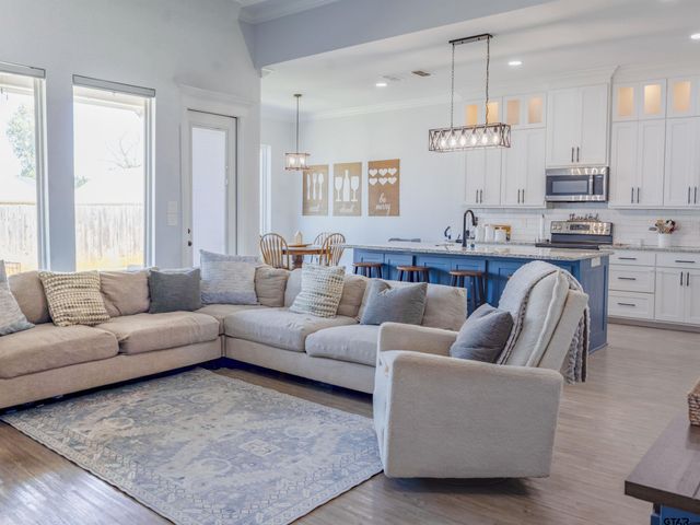 811 Charlie, Whitehouse, TX 75791