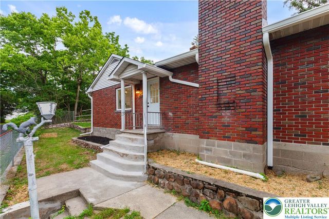 7045 Cemetery Road, Lower Mt Bethel Twp, PA 18013