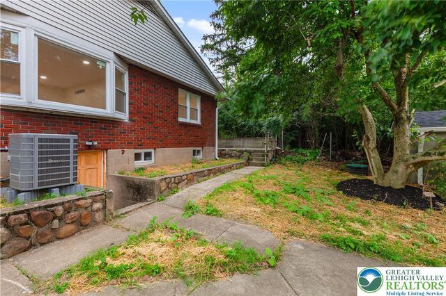 7045 Cemetery Road, Lower Mt Bethel Twp, PA 18013