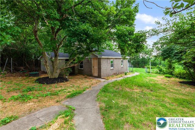 7045 Cemetery Road, Lower Mt Bethel Twp, PA 18013