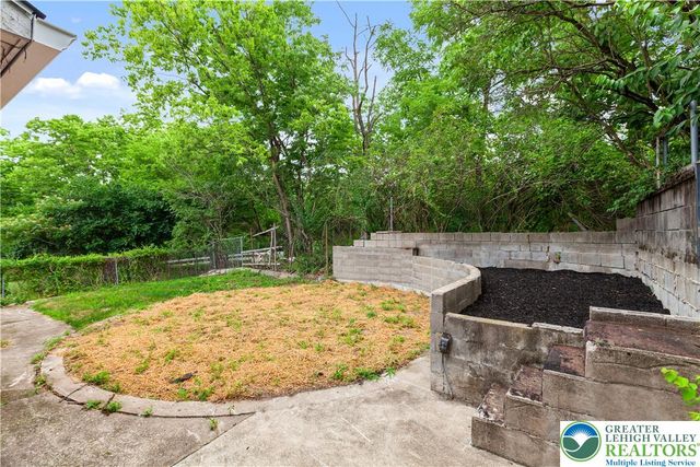 7045 Cemetery Road, Lower Mt Bethel Twp, PA 18013