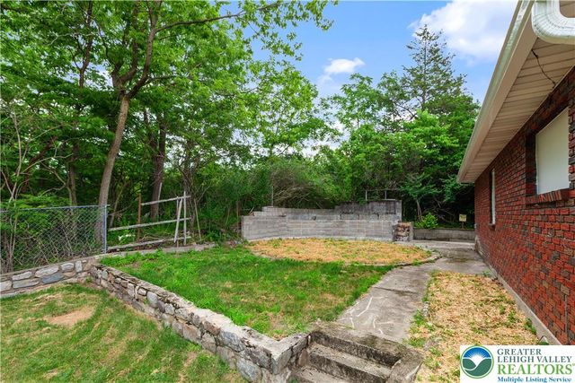 7045 Cemetery Road, Lower Mt Bethel Twp, PA 18013