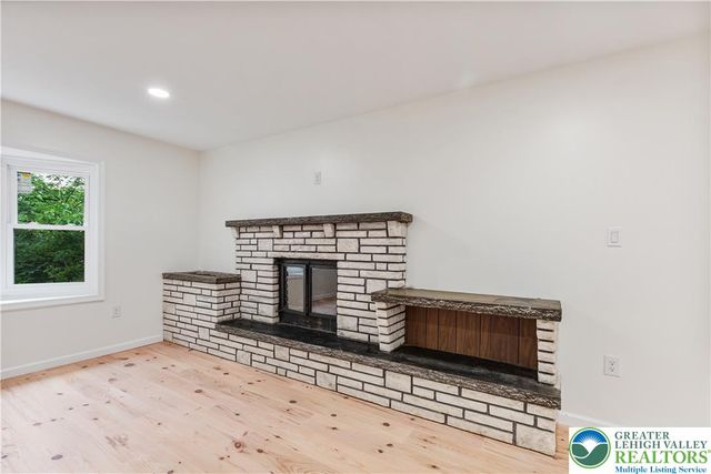 7045 Cemetery Road, Lower Mt Bethel Twp, PA 18013