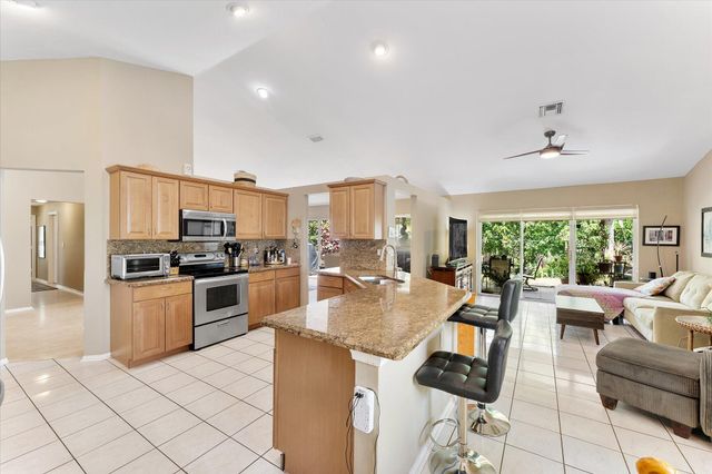 3715 Lancewood Place, Delray Beach, FL 33445