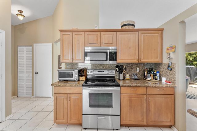 3715 Lancewood Place, Delray Beach, FL 33445