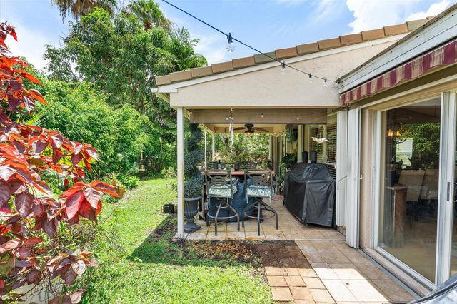 3715 Lancewood Place, Delray Beach, FL 33445